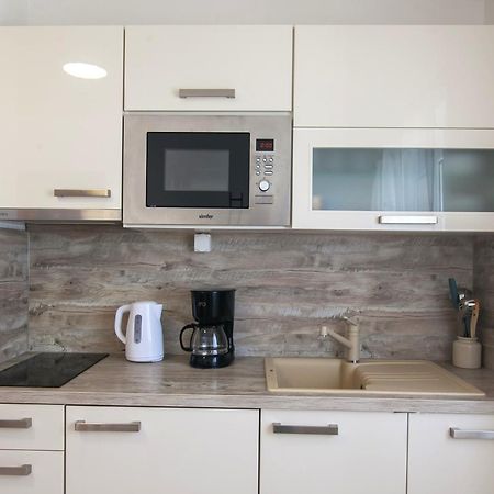 Helvetia Sunny Apartments Bol Kültér fotó