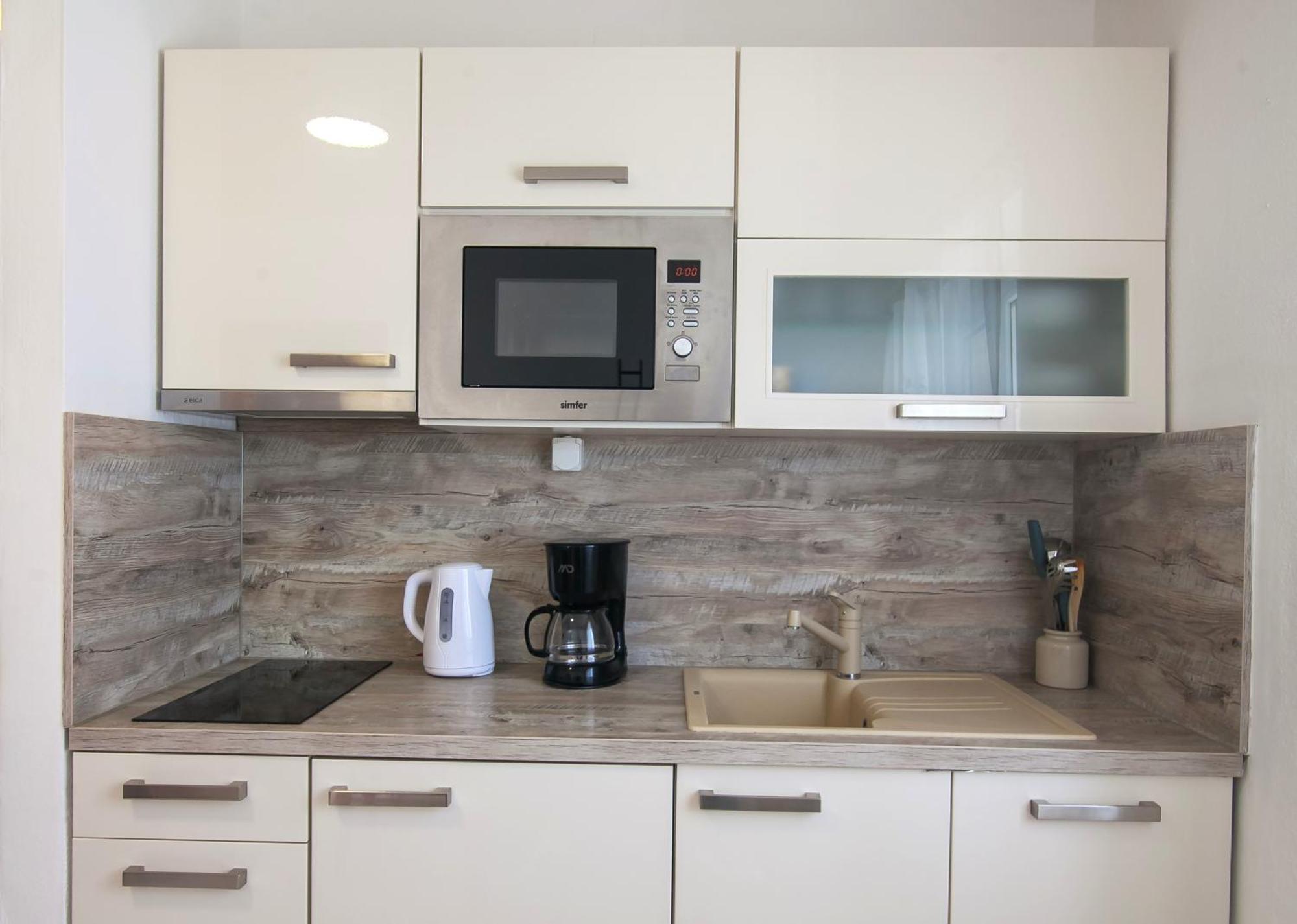 Helvetia Sunny Apartments Bol Kültér fotó